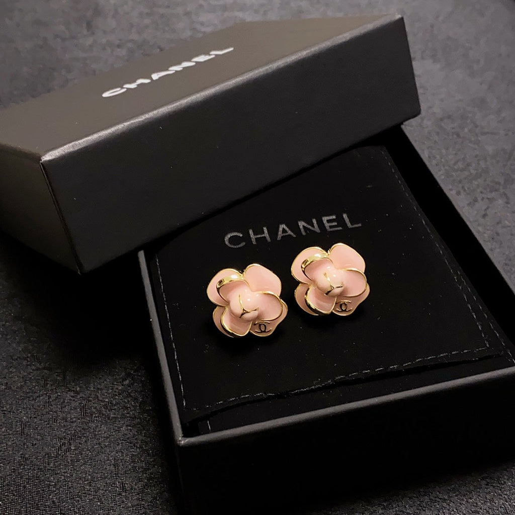 18K  Chanel Camellia Earrings